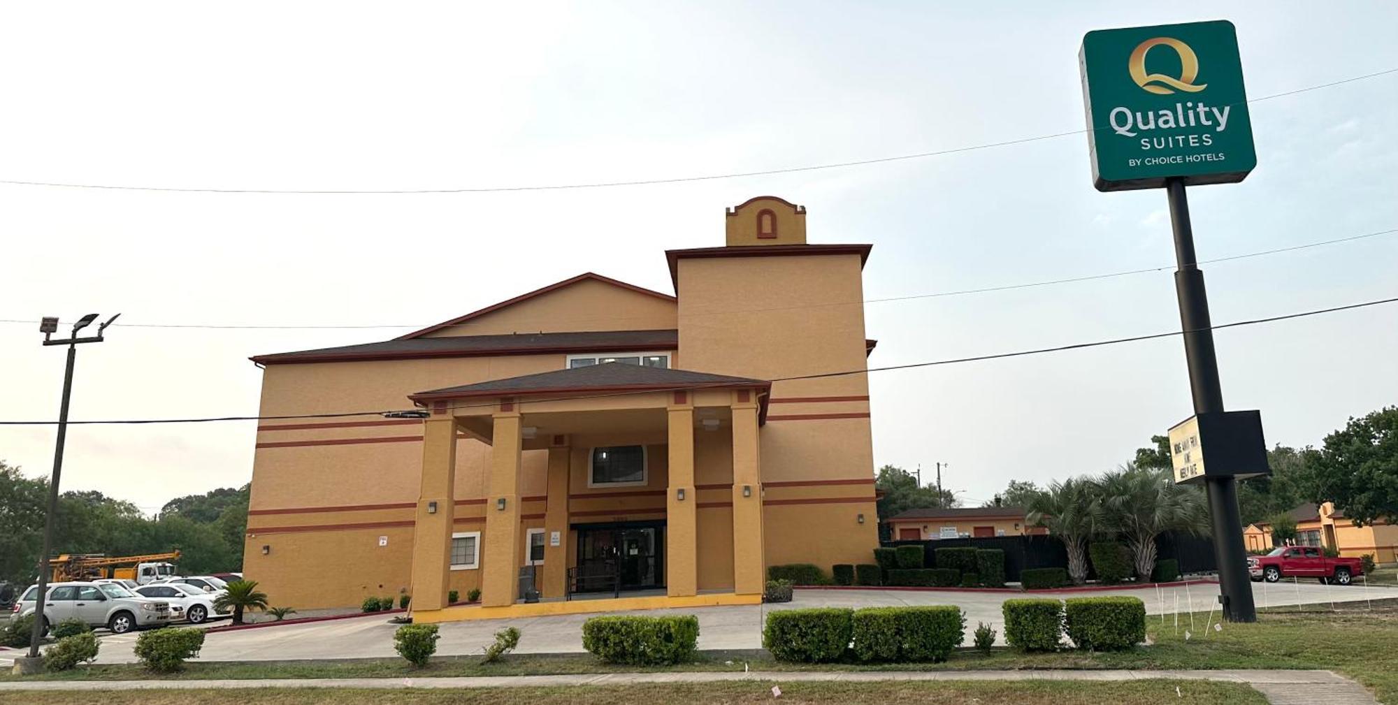 Quality Suites San Antonio Exterior foto